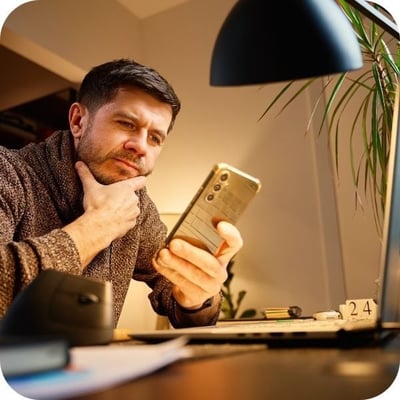 Jak sprawdzić, czy mogę płacić telefonem