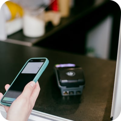 Co to jest Apple Pay i dlaczego warto korzystać z wirtualnego portfela w iPhone?